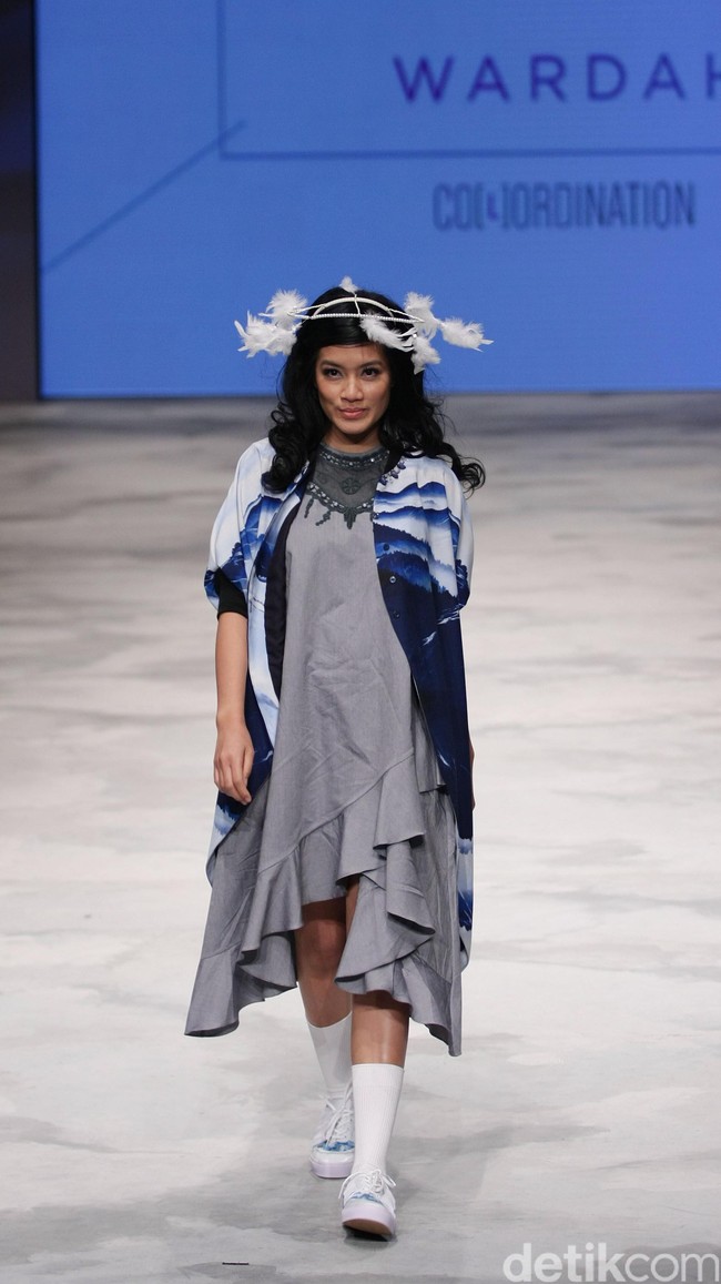 Happa for Wardah Co[l]ordination. Indonesia Fashion Week 2016 at Jakarta Convention Center. Senayan. Jakarta. [Foto: Mohammad Abduh/Wolipop]