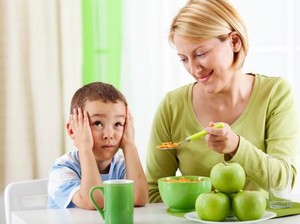Agar Anak Tetap Sehat Terapkan 8 Aturan Makanan Ini (1)