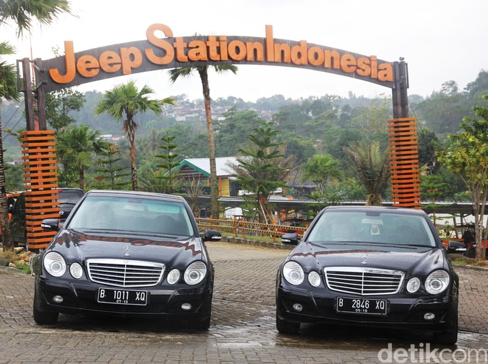 Blue Bird Lepas Sedan Mewahnya, DP Rp 35 Juta