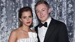 Flower Power! Emma Watson Memesona di Gedung Putih