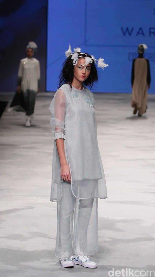 Happa for Wardah Co[l]ordination. Indonesia Fashion Week 2016 at Jakarta Convention Center. Senayan. Jakarta. [Foto: Mohammad Abduh/Wolipop]