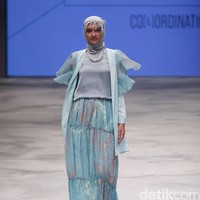 Ria Miranda for Wardah Co[l]ordination. Indonesia Fashion Week 2016 at Jakarta Convention Center. Senayan. Jakarta. [Foto: Mohammad Abduh/Wolipop]
