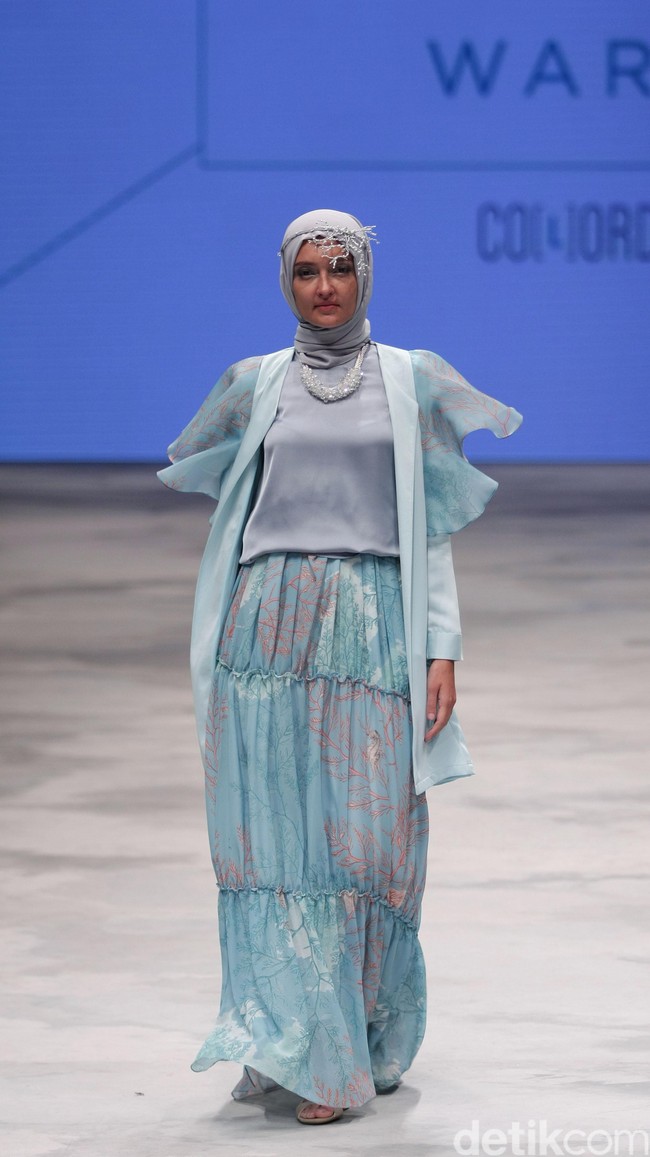 Ria Miranda for Wardah Co[l]ordination. Indonesia Fashion Week 2016 at Jakarta Convention Center. Senayan. Jakarta. [Foto: Mohammad Abduh/Wolipop]