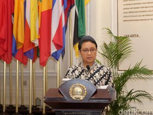 Menlu Retno Bertemu dengan Menlu Filipina Bahas Penyanderaan WNI