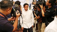 Mereka masuk gedung Pancasila Kemlu, Jl Pejambon, Jakarta Pusat, pukul 12.45 WIB, Senin (2/5/2016).