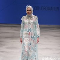 Ria Miranda for Wardah Co[l]ordination. Indonesia Fashion Week 2016 at Jakarta Convention Center. Senayan. Jakarta. [Foto: Mohammad Abduh/Wolipop]