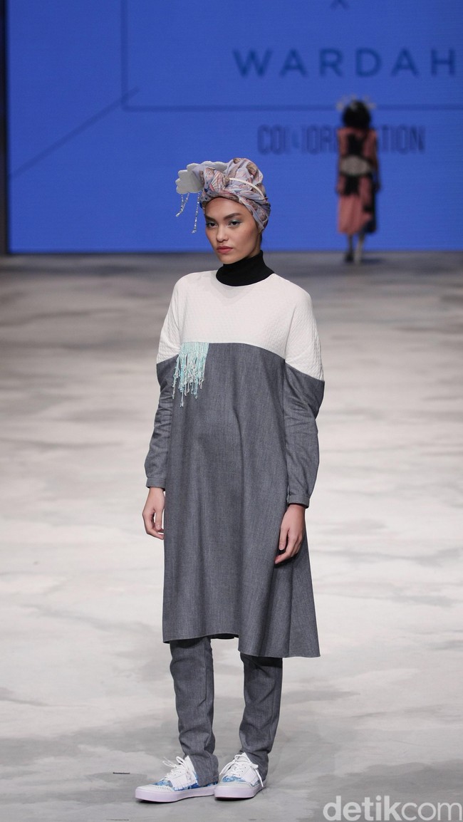 Happa for Wardah Co[l]ordination. Indonesia Fashion Week 2016 at Jakarta Convention Center. Senayan. Jakarta. [Foto: Mohammad Abduh/Wolipop]