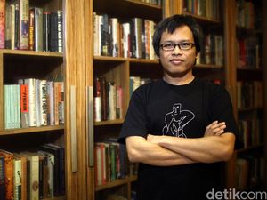 Eka Kurniawan Tolak Anugerah Kebudayaan 2019 dari Kemendikbud