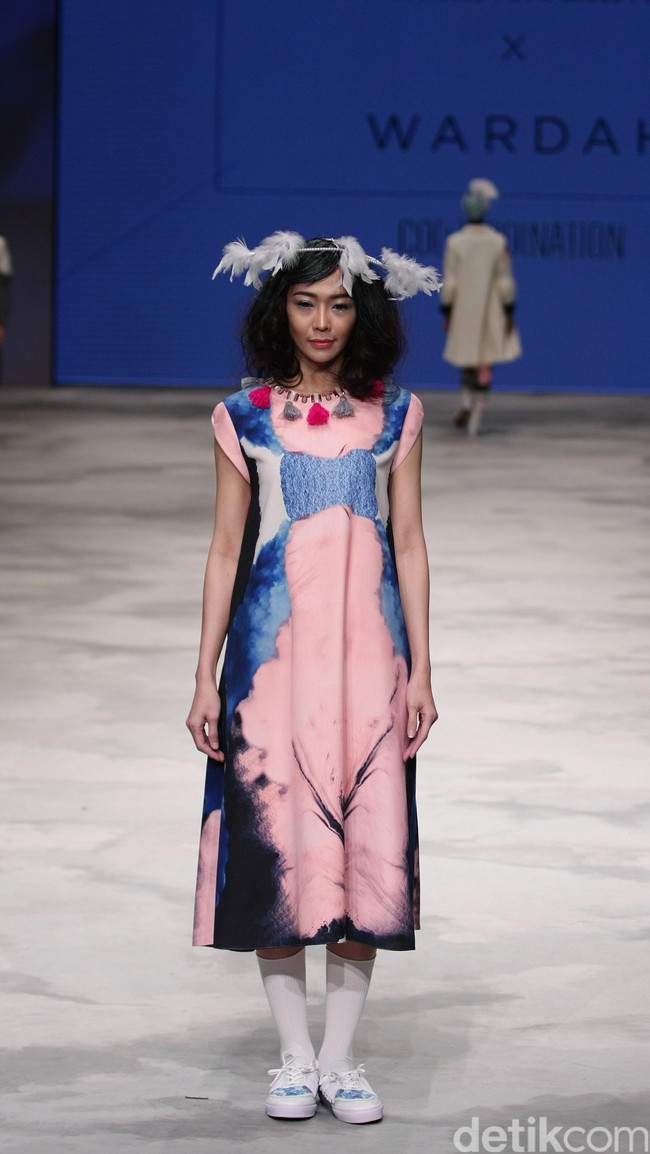 Happa for Wardah Co[l]ordination. Indonesia Fashion Week 2016 at Jakarta Convention Center. Senayan. Jakarta. [Foto: Mohammad Abduh/Wolipop]