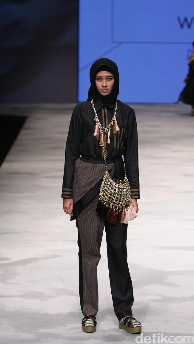 Zaskia Sungkar for Wardah Co[l]ordination. Indonesia Fashion Week 2016 at Jakarta Convention Center. Senayan. Jakarta. [Foto: Mohammad Abduh/Wolipop]