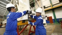 Seluruh tenaga kerja di pabrik ini adalah pekerja lokal.