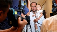 Para WNI kembali dapat bertemu keluarga setelah dibebaskan dari penyanderaan kelompok Abu Sayyaf.