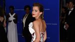 Flower Power! Emma Watson Memesona di Gedung Putih