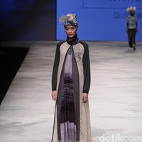 Happa for Wardah Co[l]ordination. Indonesia Fashion Week 2016 at Jakarta Convention Center. Senayan. Jakarta. [Foto: Mohammad Abduh/Wolipop]