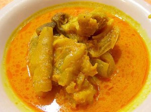Lamaknyo! Abis Gajian Makan Gulai Tunjang Kenyal Gurih di 5 Rumah Makan Ini