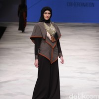 Zaskia Sungkar for Wardah Co[l]ordination. Indonesia Fashion Week 2016 at Jakarta Convention Center. Senayan. Jakarta. [Foto: Mohammad Abduh/Wolipop]