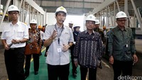 Setelah itu, ia juga melihat langsung garbarata yang sudah siap digunakan milik PT Bukaka Teknik Utama Tbk.