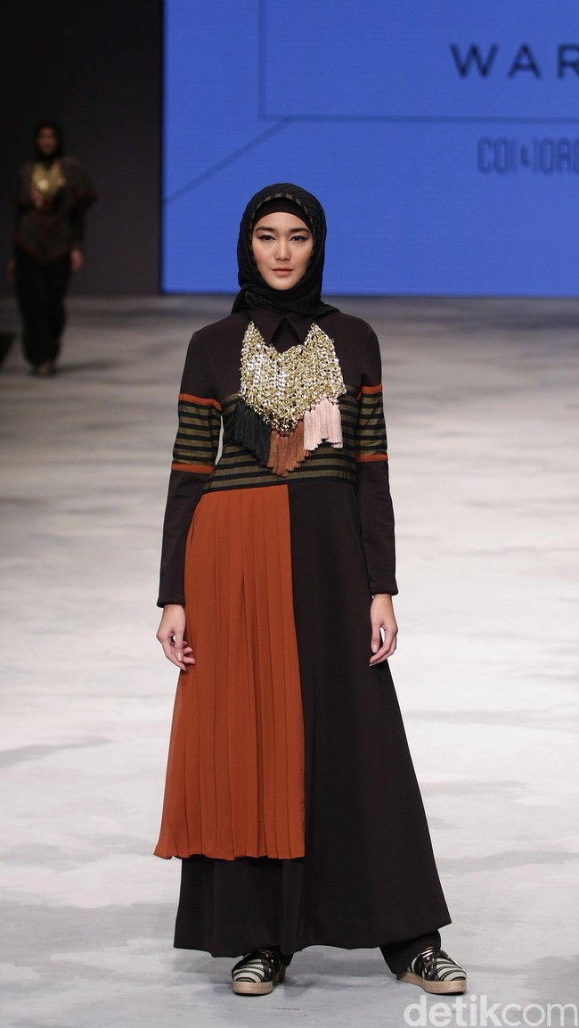 Zaskia Sungkar for Wardah Co[l]ordination. Indonesia Fashion Week 2016 at Jakarta Convention Center. Senayan. Jakarta. [Foto: Mohammad Abduh/Wolipop]