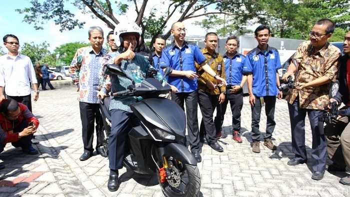 Lihat Motor Listrik Nasional Gesits, Lihat Teknologinya