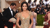 Nina Dobrev. Dimitrios Kambouris/Getty Images/detikFoto.