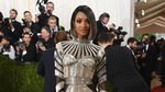 Parade Busana Seksi dan Futuristik di Met Gala 2016 (3)