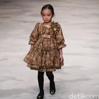 Barli Asmara for Wardah Co[l]ordination. Indonesia Fashion Week 2016 at Jakarta Convention Center. Senayan. Jakarta. [Foto: Mohammad Abduh/Wolipop]