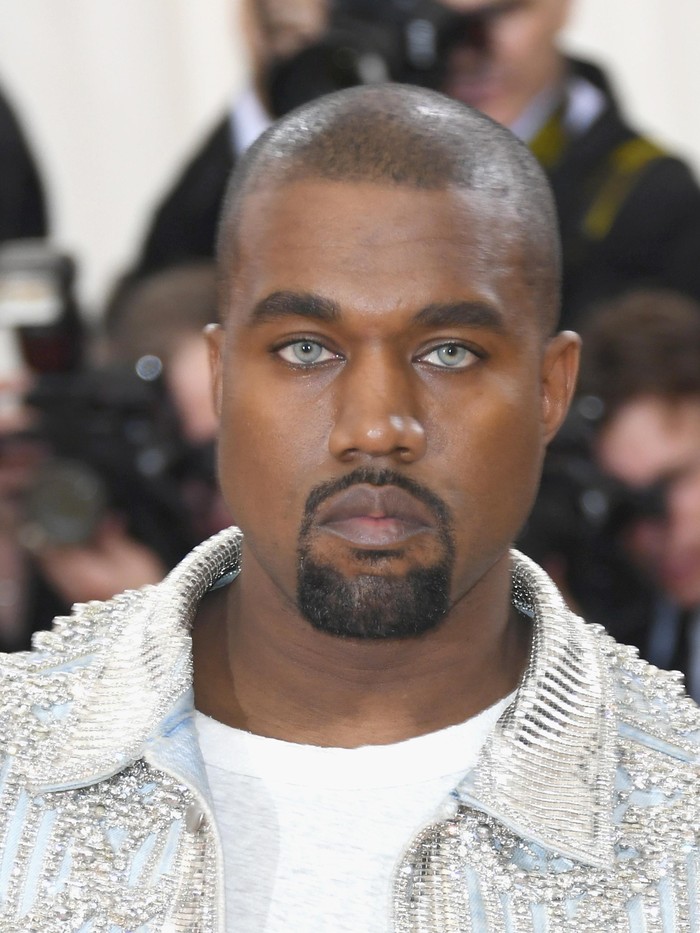Pesan Manis Kanye West untuk Mendiang Ibunya di Hari Ulang 
