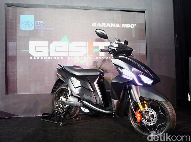 Pertarungan Motor Listrik di Indonesia