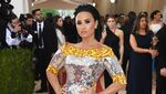 Parade Busana Seksi dan Futuristik di Met Gala 2016 (1)
