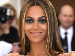 Foto: Makeup Futuristik Ala Katy Perry Hingga Beyonce di Met Gala