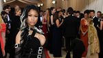 Parade Busana Seksi dan Futuristik di Met Gala 2016 (1)