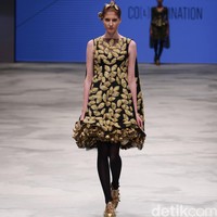 Barli Asmara for Wardah Co[l]ordination. Indonesia Fashion Week 2016 at Jakarta Convention Center. Senayan. Jakarta. [Foto: Mohammad Abduh/Wolipop]