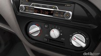 Tombol AC dan sistem audio yang sederhana. Foto: Datsun India