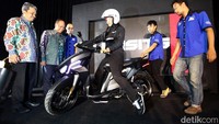 Motor listrik nasional Gesits akan mulai diproduksi pada 2017. Motor listrik itu akan dibanderol dengan harga Rp 15 jutaan. (Ist/Garansindo).