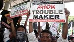 Warga Luar Batang Demo KPK