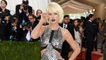 Parade Busana Seksi dan Futuristik di Met Gala 2016 (1)