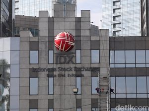 Jelang Long Weekend, IHSG Ditutup Turun 15 Poin
