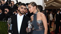 Penampilan perdana Zayn Malik dan Gigi Hadid di acara Met Gala. Larry Busacca/Getty Images
