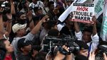 Warga Luar Batang Demo KPK