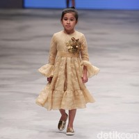 Barli Asmara for Wardah Co[l]ordination. Indonesia Fashion Week 2016 at Jakarta Convention Center. Senayan. Jakarta. [Foto: Mohammad Abduh/Wolipop]