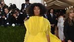 Parade Busana Seksi dan Futuristik di Met Gala 2016 (2)