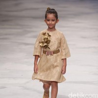 Barli Asmara for Wardah Co[l]ordination. Indonesia Fashion Week 2016 at Jakarta Convention Center. Senayan. Jakarta. [Foto: Mohammad Abduh/Wolipop]