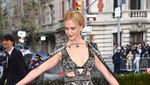 Parade Busana Seksi dan Futuristik di Met Gala 2016 (3)