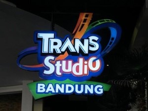 Semarak HUT Bandung dan PON di Kawasan Terpadu Trans Studio Bandung