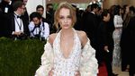 Parade Busana Seksi dan Futuristik di Met Gala 2016 (2)