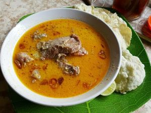 Tempat Jajan Hidangan Kambing yang Enak dan Buah-buah Berbentuk Unik