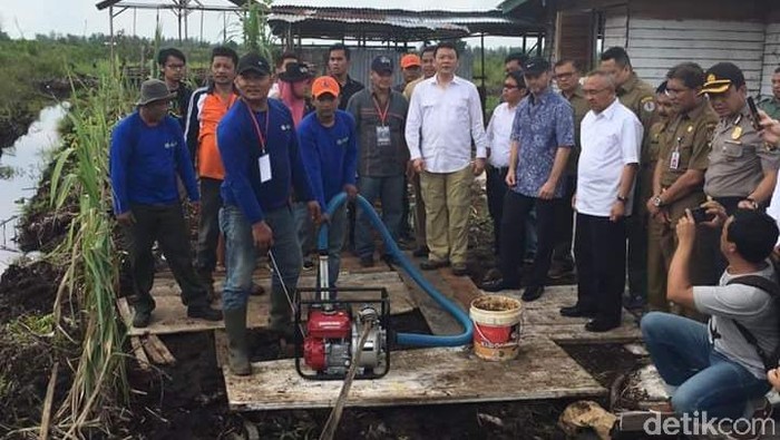 Peninjauan pembuatan sumur bor