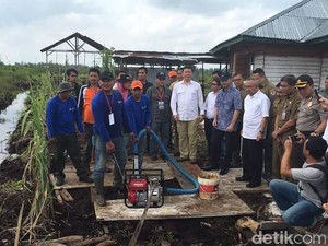 Plt Gubenur Riau dan Dubes Norwegia Tinjau Sistem Pencegahan Kebakaran Hutan