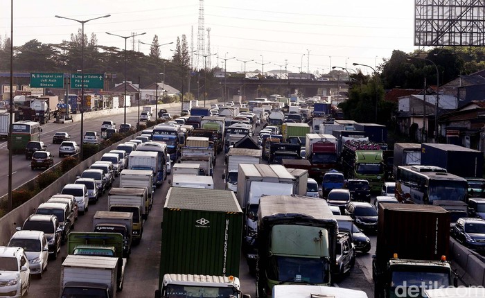 Tol Jakarta-Cikampek Layang Mulai Dilelang 22 Juni 2016