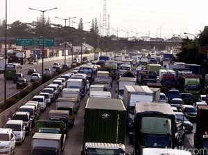 Kakorlantas Imbau Pengendara Jangan Lama-lama di Rest Area Km 19 Tol Cikampek